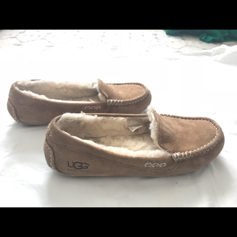 Ugg Ainsley Slippers sz9